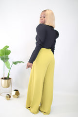 Megan Cropped Twist Front Shirt- Black